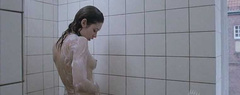 18. Olga Kurylenko Naked – L'annulaire, 2005