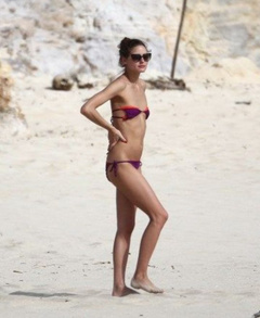 9. Olivia Palermo – bikini, 2011