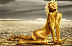 2. Paris Hilton – Rich Prosecco Champagne Ad, 2007