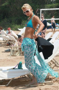 14. Paris Hilton – bikini photoshoot, 2009
