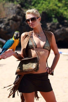 1. Paris Hilton – bikini photoshoot, 2009