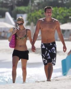 2. Paris Hilton – bikini, 2009