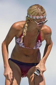 6. Paris Hilton – bikini, 2009