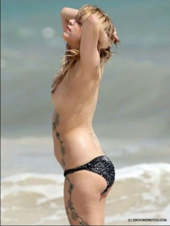 2. Peaches Geldof – topless at the beach, 2009