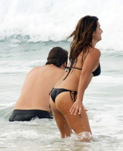 10. Penelope Cruz – bikini, 2010