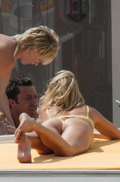 17. Penny Lancaster – bikini, 2009