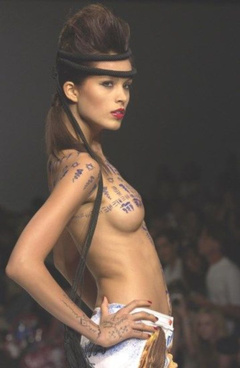 5. Petra Nemcova Topless – London fashion week, 2004