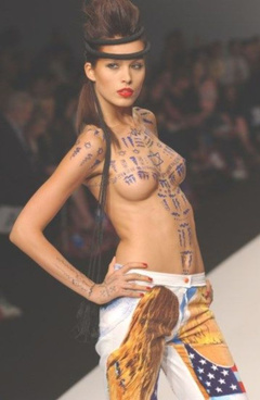 6. Petra Nemcova Topless – London fashion week, 2004