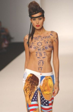 8. Petra Nemcova Topless – London fashion week, 2004