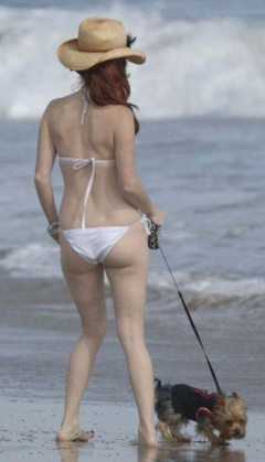 4. Phoebe Price – bikini at the beach, 2007