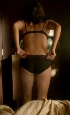 4. Phoebe Tonkin Sexy – The Secret Circle, 2012