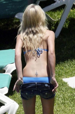 6. Rachael Tennant – blue bikini, 2007