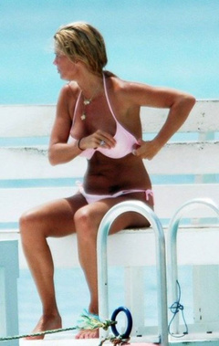 7. Rachel Hunter – pink bikini, 2006