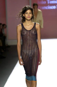 8. Raica Oliveira – catwalk oops, 2001