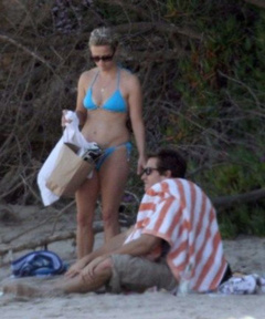 2. Reese Witherspoon – bikini, 2008