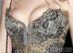 4. Renee Olstead – Nip slip, 2012