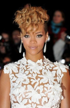4. Rihanna – NRJ Music Awards, 2010