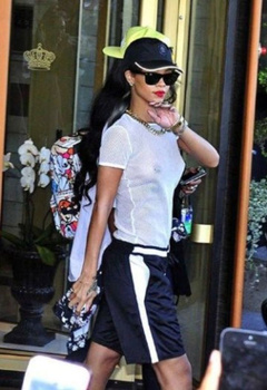 19. Rihanna – see through, 2013