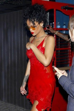 6. Rihanna – see through, 2014