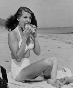 9. Rita Hayworth – Unknown Magazine