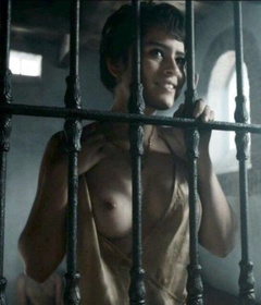 3. Rosabell Laurenti Sellers Naked – Game of Thrones, 2015