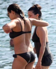 3. Rosario Dawson – bikini, 2009