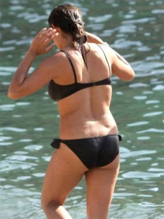 4. Rosario Dawson – bikini, 2009