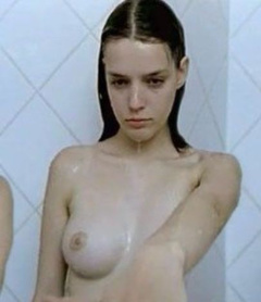 1. Roxane Mesquida Naked – Les paradis de Laura, 2002