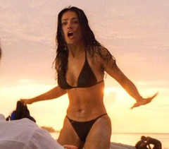 2. Salma Hayek Sexy – After the Sunset, 2004