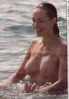 4. Samantha Robson – Topless sunbathing, 2001