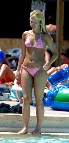 9. Samantha Winward – bikini, 2006