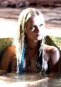 3. Sara Paxton Sexy – Aquamarine, 2006