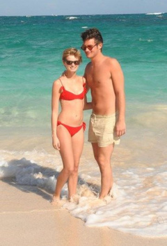 3. Sara Paxton – red bikini, 2009