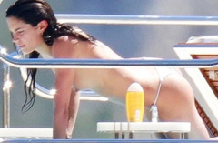 6. Sara Sampaio – topless, 2016