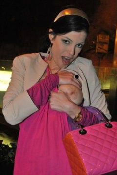 4. Sara Tommasi – flashing pussy, 2012