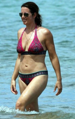 3. Sarah McLachlan – bikini at the beach, 2008