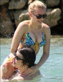 1. Scarlett Johansson – blue bikini, 2006