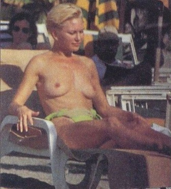 1. Schae Harrison – Topless sunbathing