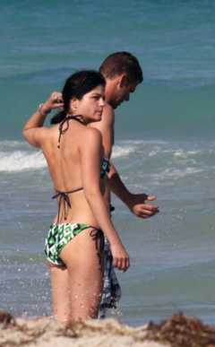 2. Selma Blair – bikini, 2009