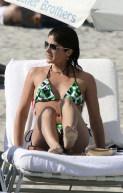 5. Selma Blair – bikini, 2009