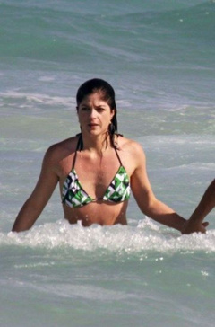 6. Selma Blair – bikini, 2009