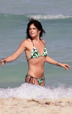 7. Selma Blair – bikini, 2009