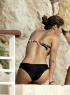 2. Shakira – black bikini, 2006