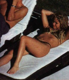 1. Shakira – leopard bikini, 2002