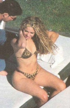 5. Shakira – leopard bikini, 2002