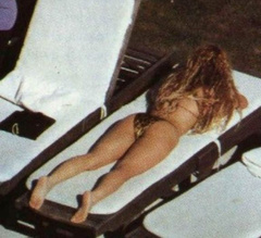 7. Shakira – leopard bikini, 2002