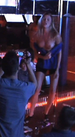 6. Sharon Hinnendael Naked – Look, 2010