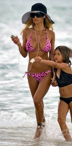 5. Shauna Sand – bikini, 2008