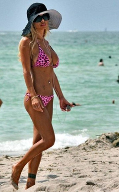 6. Shauna Sand – bikini, 2008