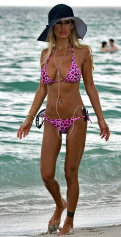 7. Shauna Sand – bikini, 2008